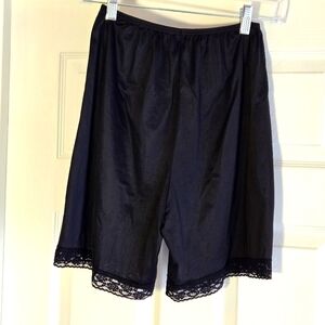 Vintage Vanity Fair Nylon Pettipants Womens Small 20" Lingerie Short Bloomer Usa